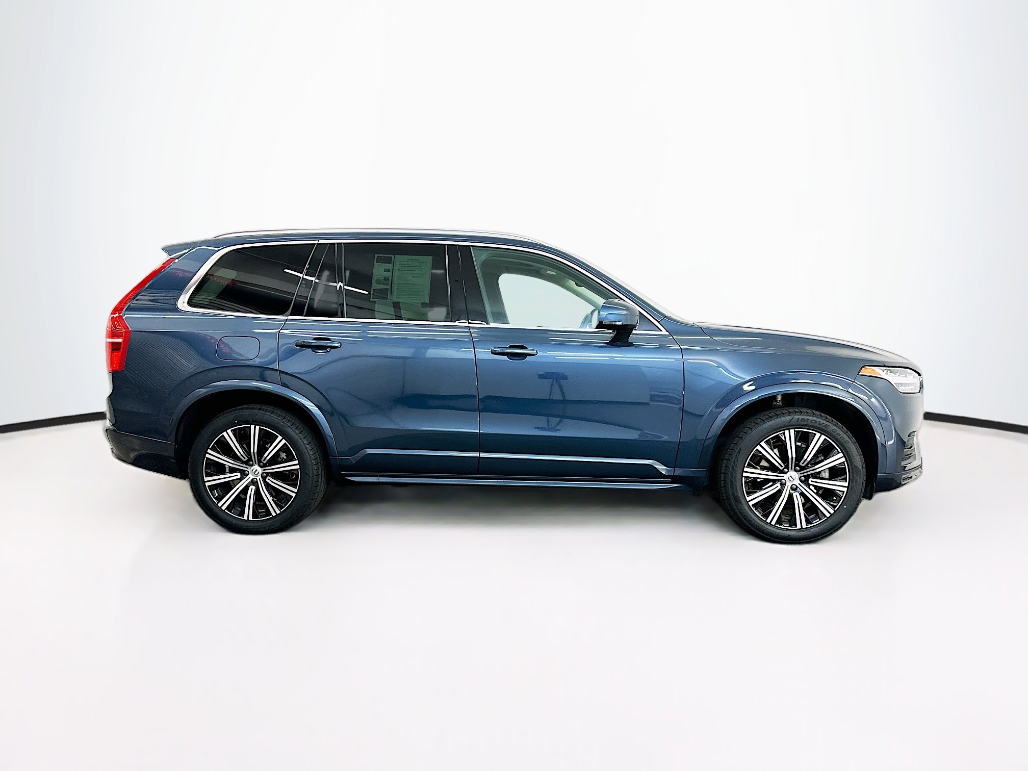 Used 2023 Volvo XC90 B5 Core AWD/4WD image 10