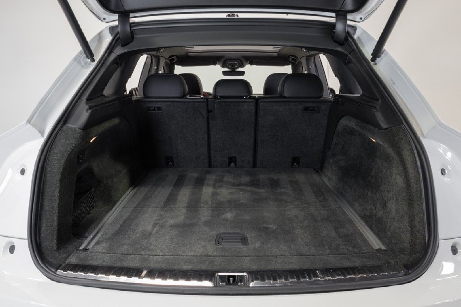 Used 2022 Bentley Bentayga AWD/4WD image 67