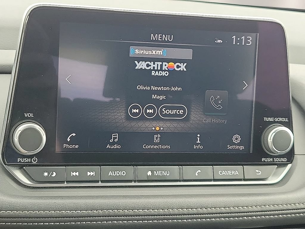 Used 2025 Nissan Rogue SV FWD image 14
