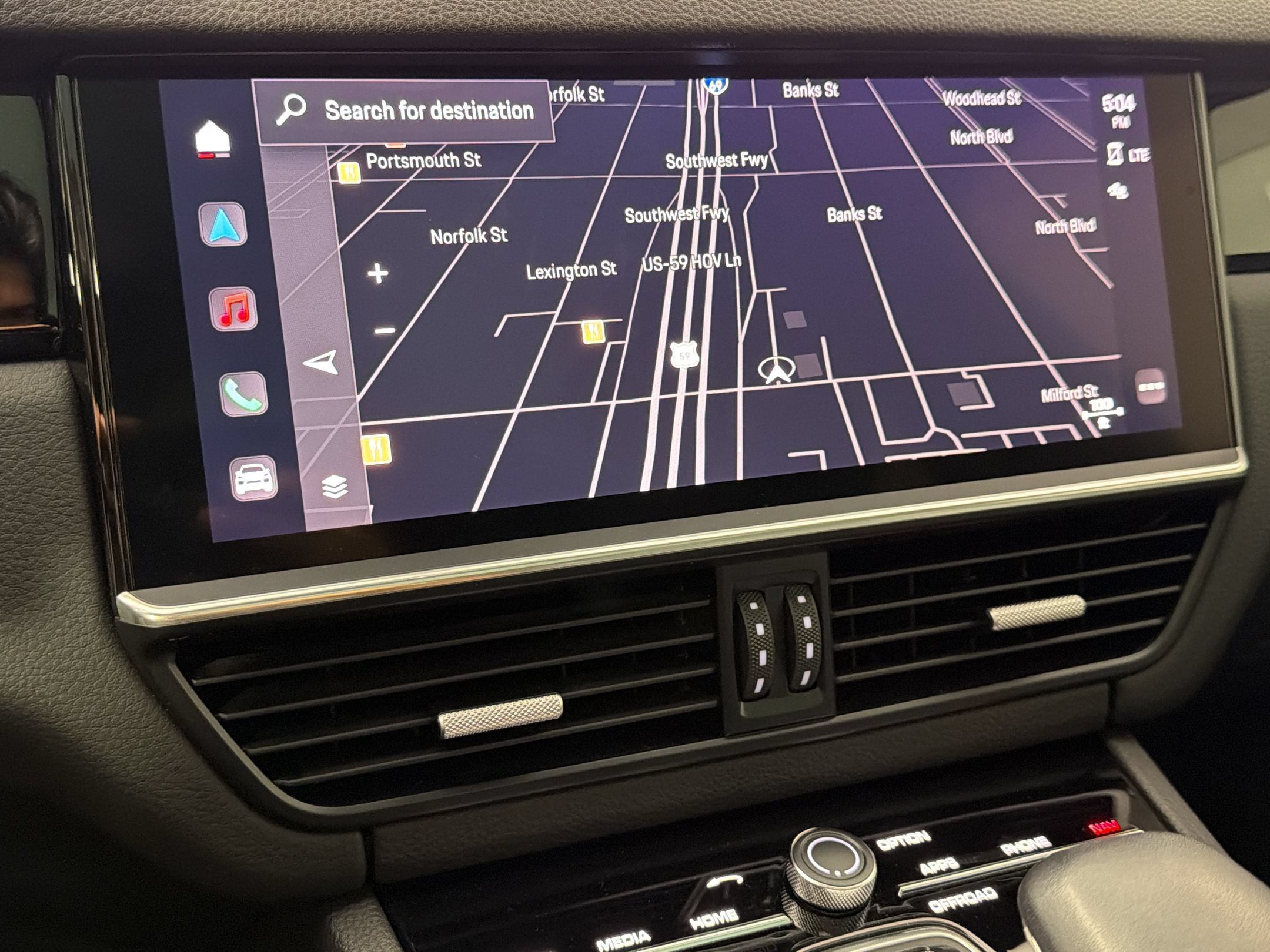 Certified 2023 Porsche Cayenne Coupe AWD/4WD image 24