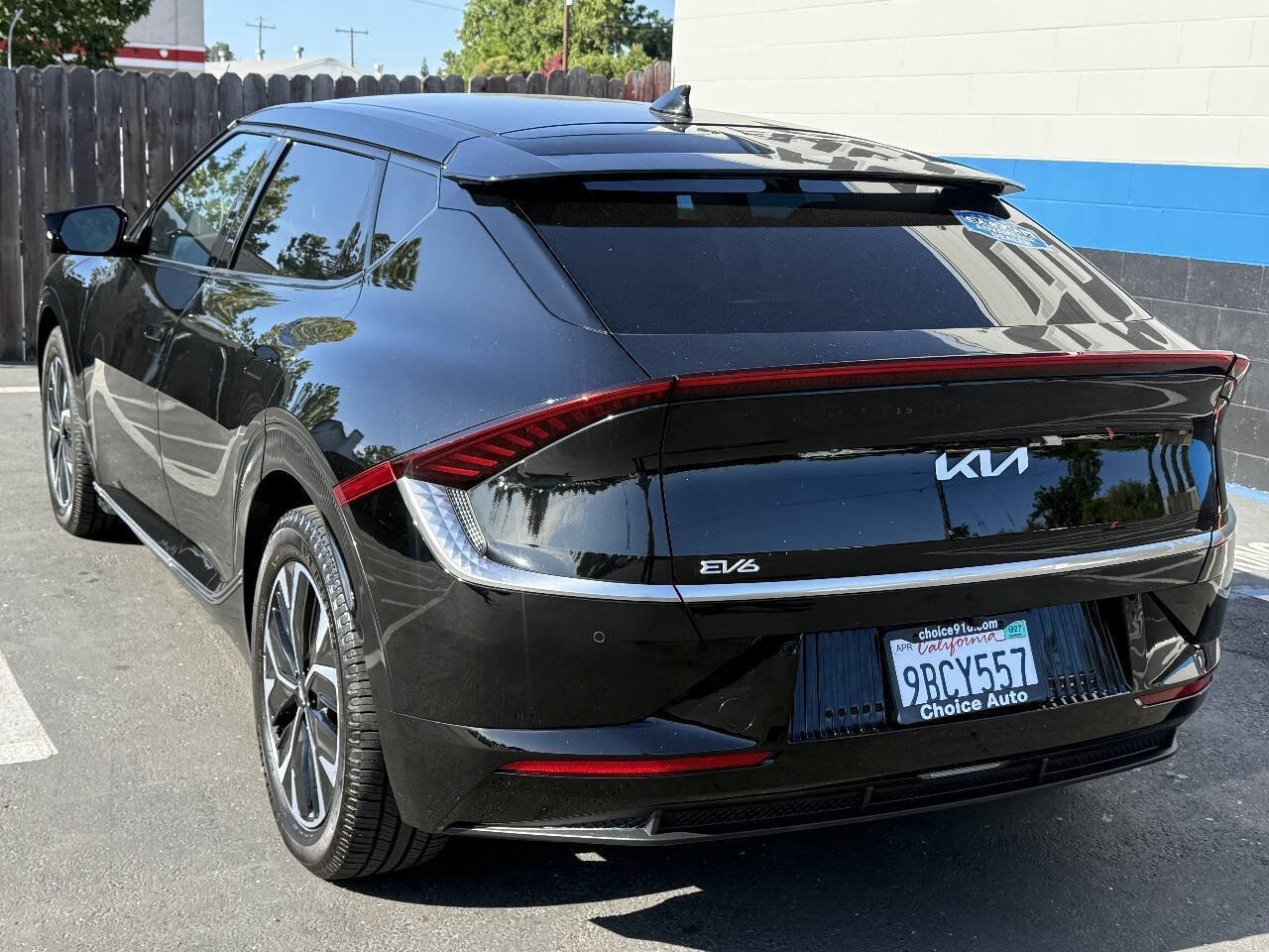Used 2022 Kia EV6 Wind RWD image 4