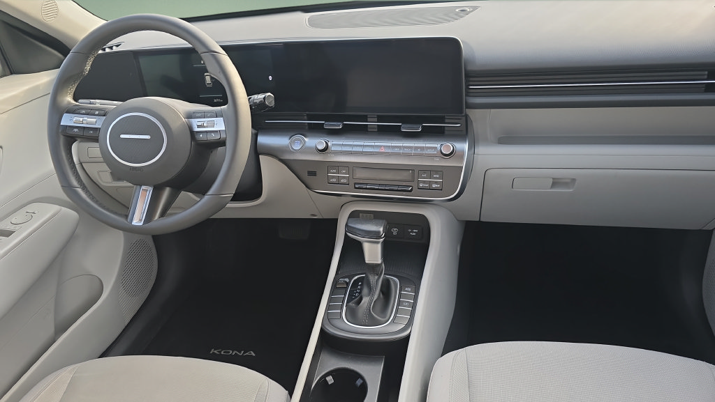 Certified 2024 Hyundai Kona SEL FWD image 18