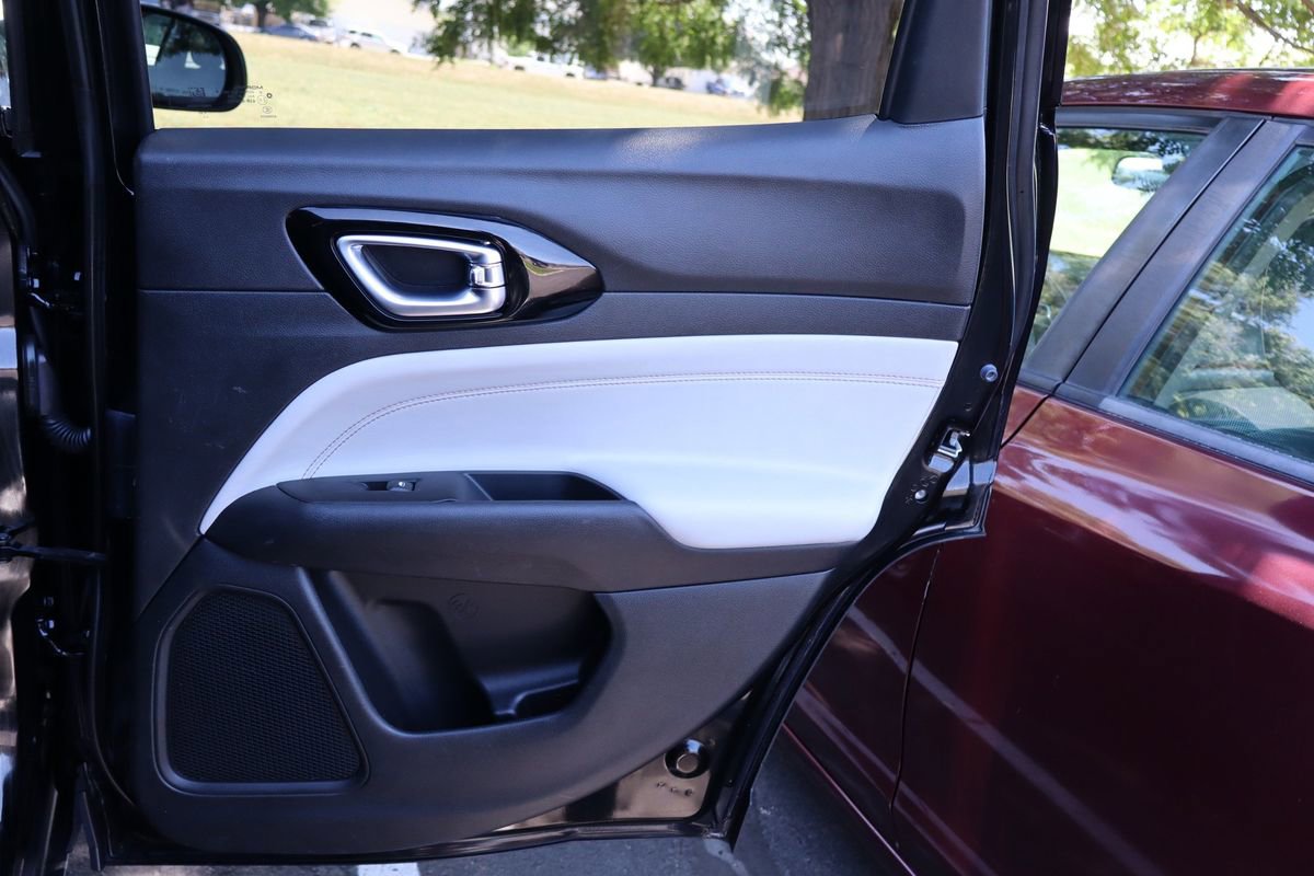 Used 2022 Jeep Compass Limited image 25