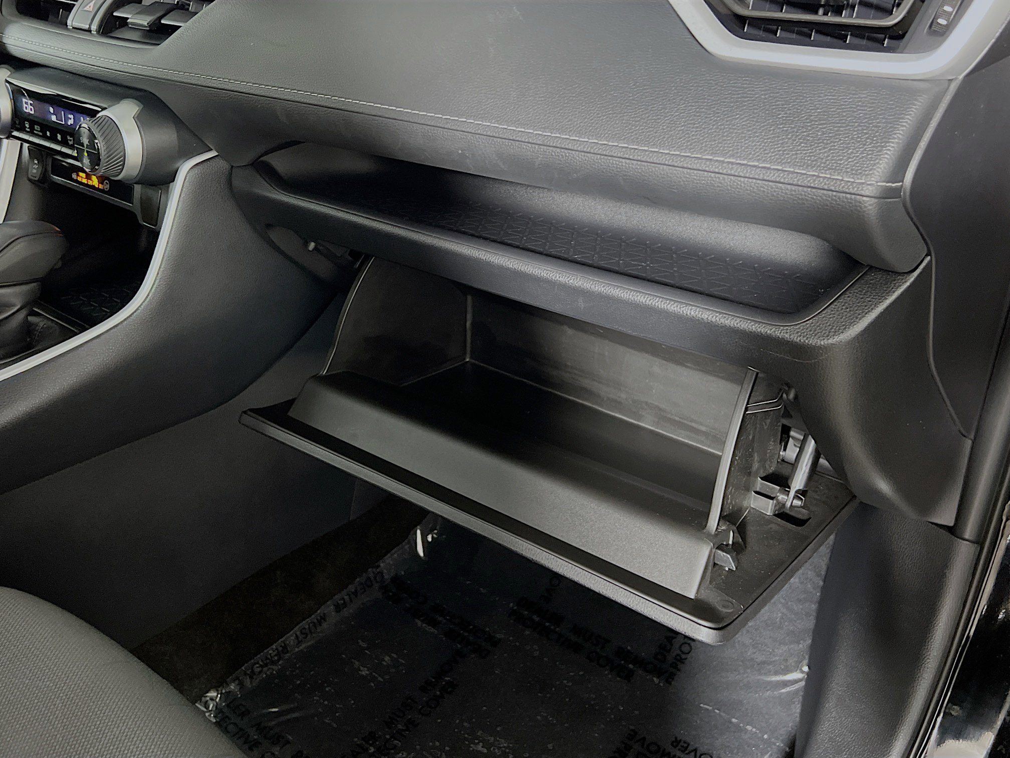 Used 2025 Toyota RAV4 XLE image 35