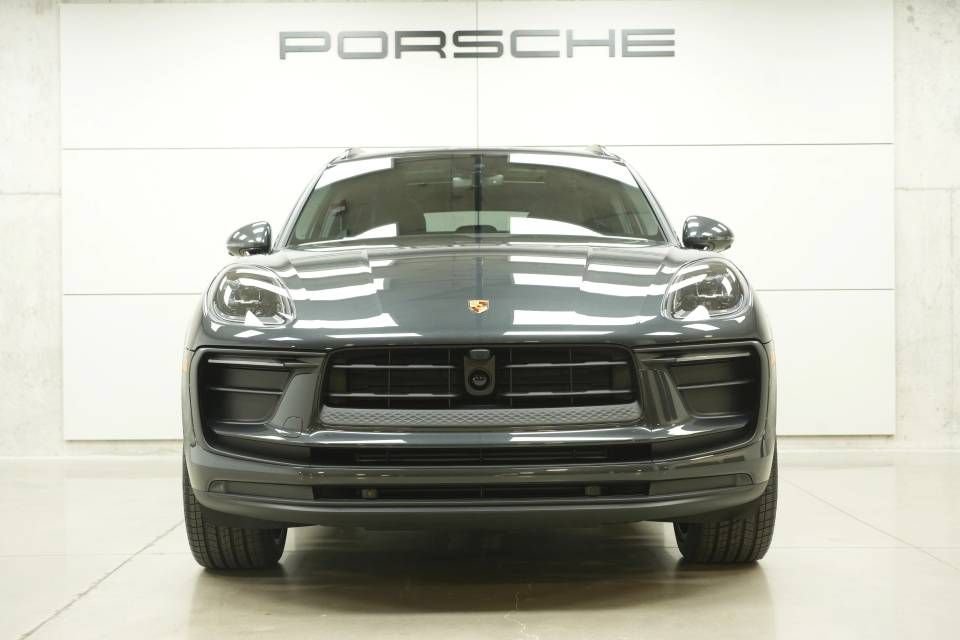 New 2026 Porsche Macan AWD/4WD image 11