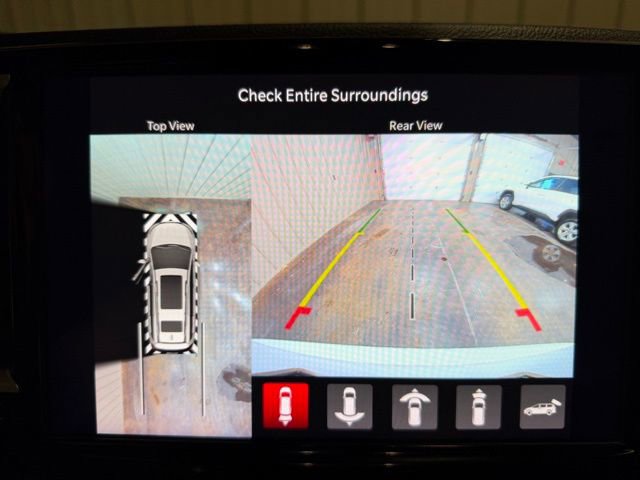 Used 2024 Chrysler Pacifica Touring-L w/ Road Tripper Package image 44