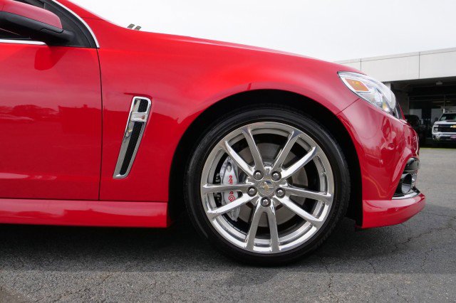 Used 2015 Chevrolet SS / 6.2L V8 / Sunroof / Heated & image 36