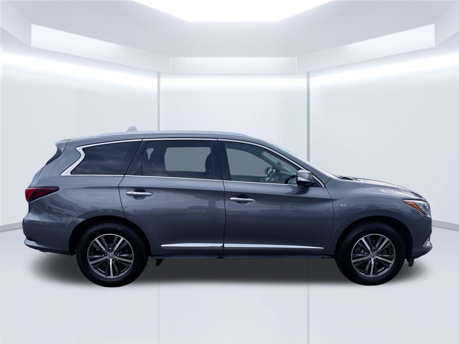 Used 2019 INFINITI QX60 Luxe w/ Essential Package AWD/4WD image 4