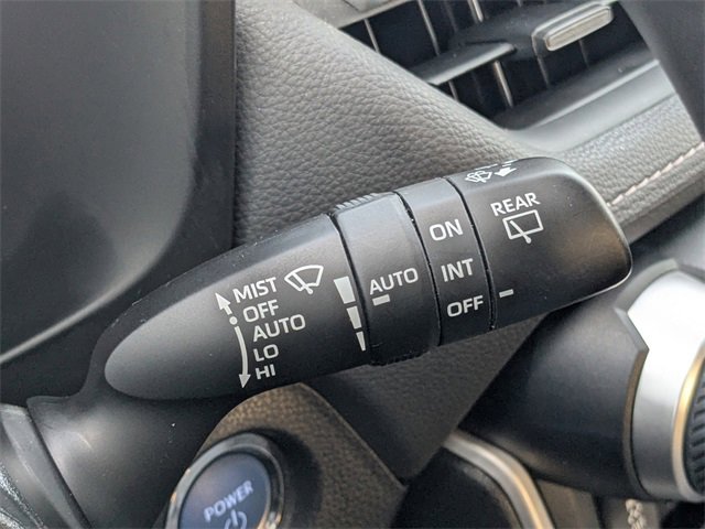 Used 2022 Toyota RAV4 XLE image 28