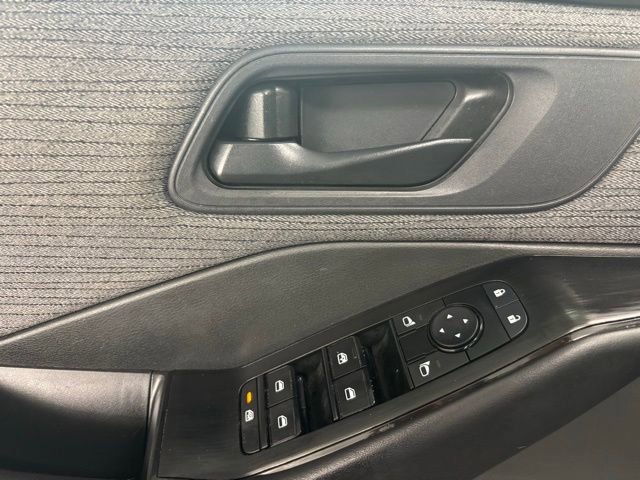 Used 2023 Nissan Rogue S image 20