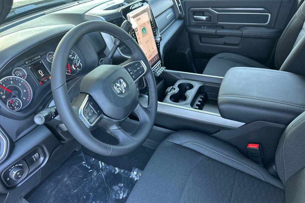New 2026 RAM 2500 Big Horn AWD/4WD image 10