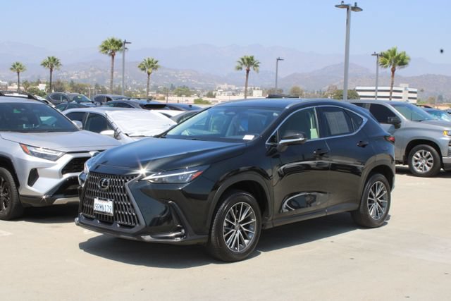 Certified 2025 Lexus NX 250 FWD w/ Accessory Package (Z1) image 3