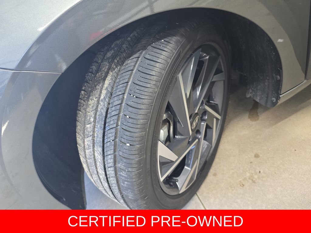 Certified 2025 Hyundai Elantra SEL w/ Cargo Package FWD image 33