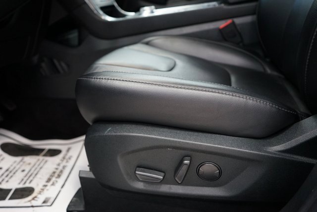 Used 2022 Ford Edge Titanium image 26