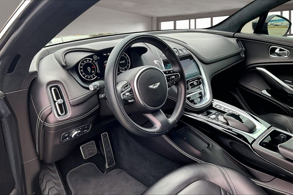 Used 2021 Aston Martin DBX image 13