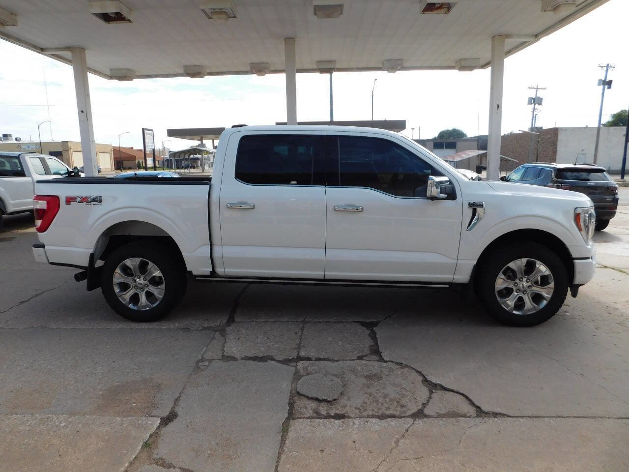 Used 2021 Ford F150 Platinum w/ Equipment Group 701A High image 4