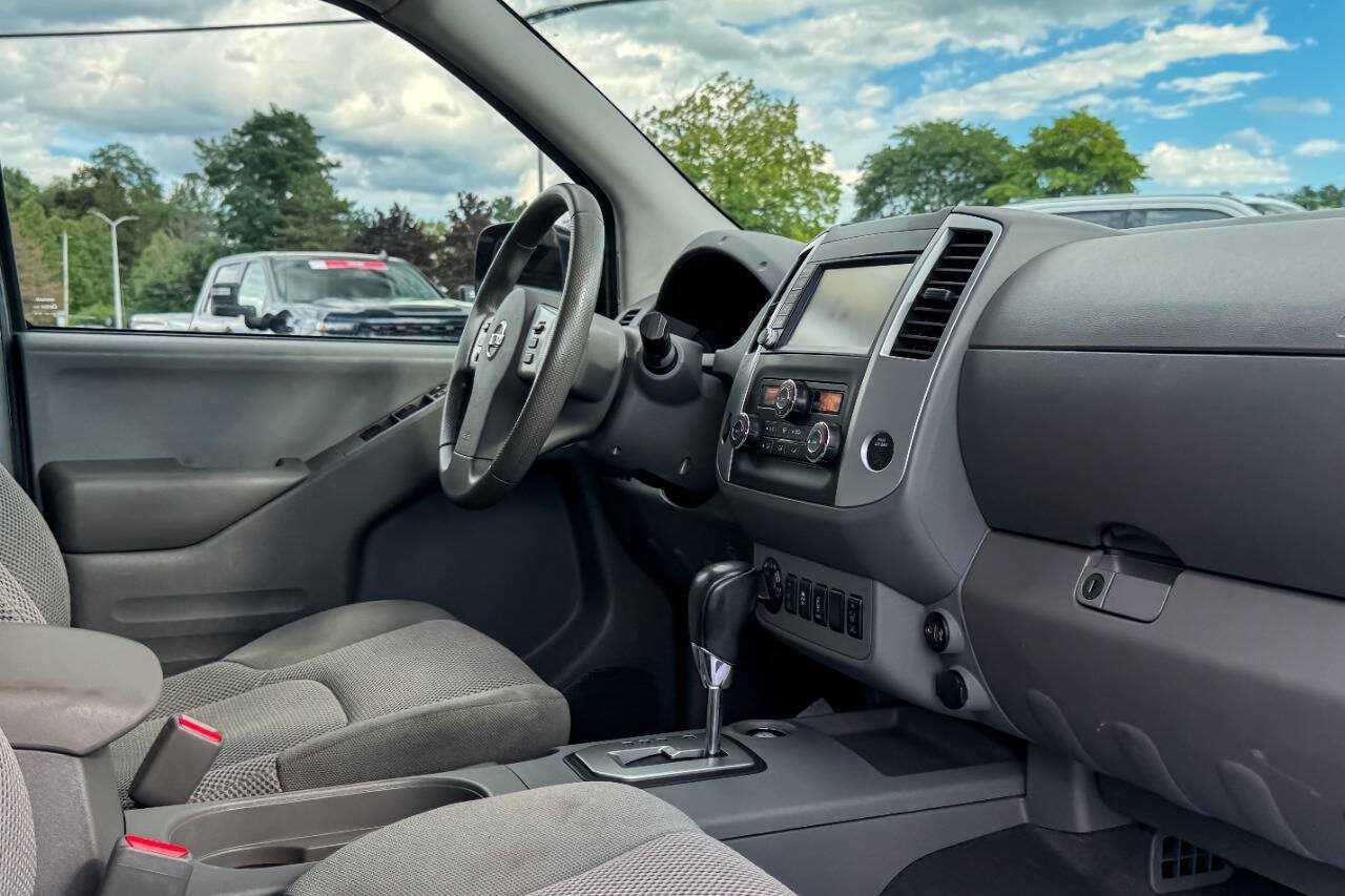 Used 2021 Nissan Frontier SV AWD/4WD image 14