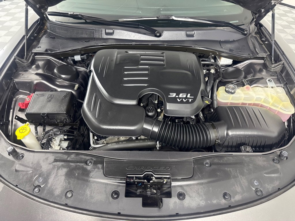 Used 2019 Dodge Charger SXT image 26