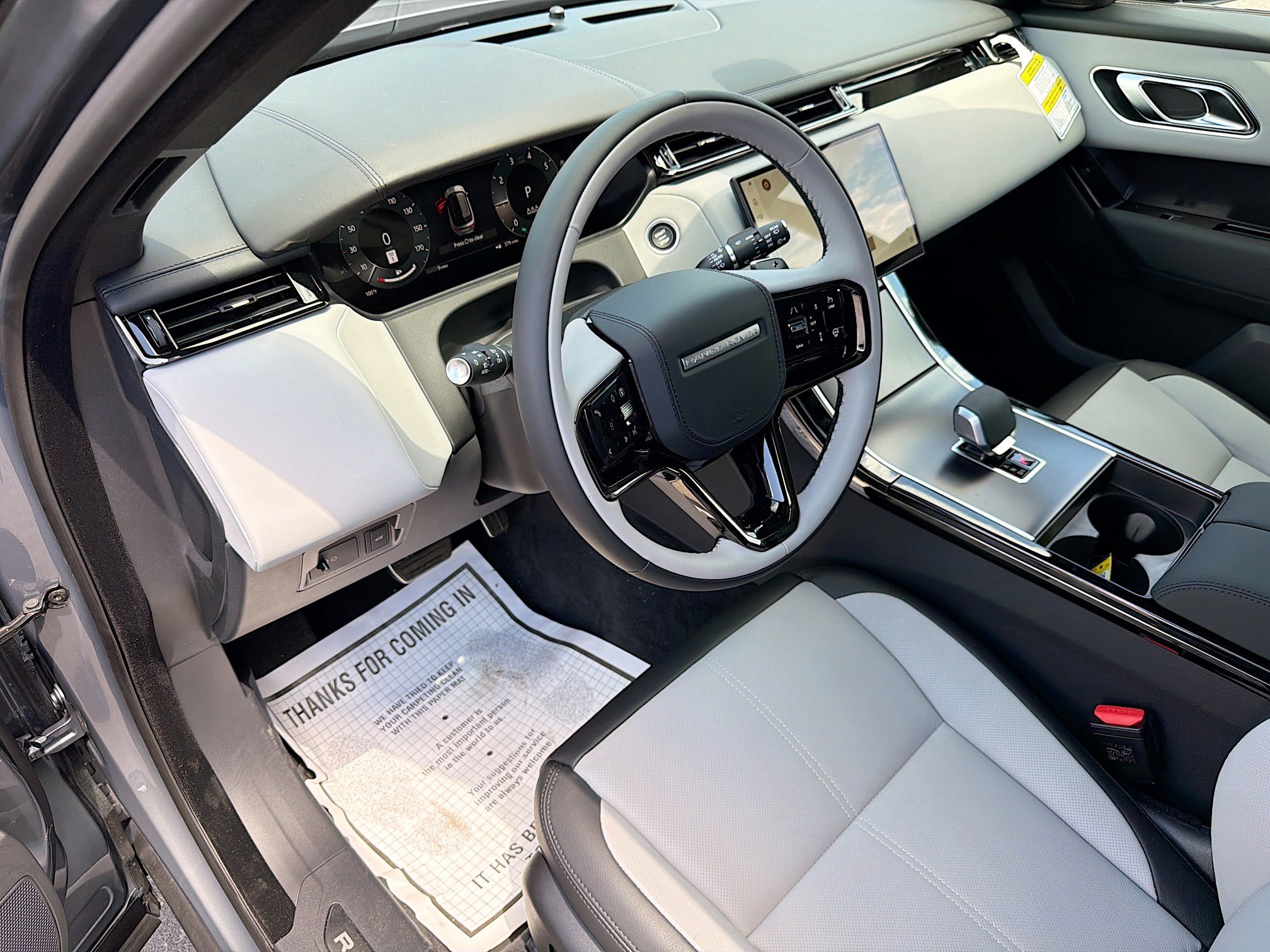 New 2026 Land Rover Range Rover Velar Dynamic SE AWD/4WD image 25