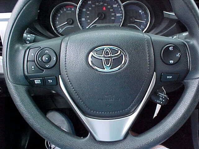 Used 2015 Toyota Corolla LE image 21
