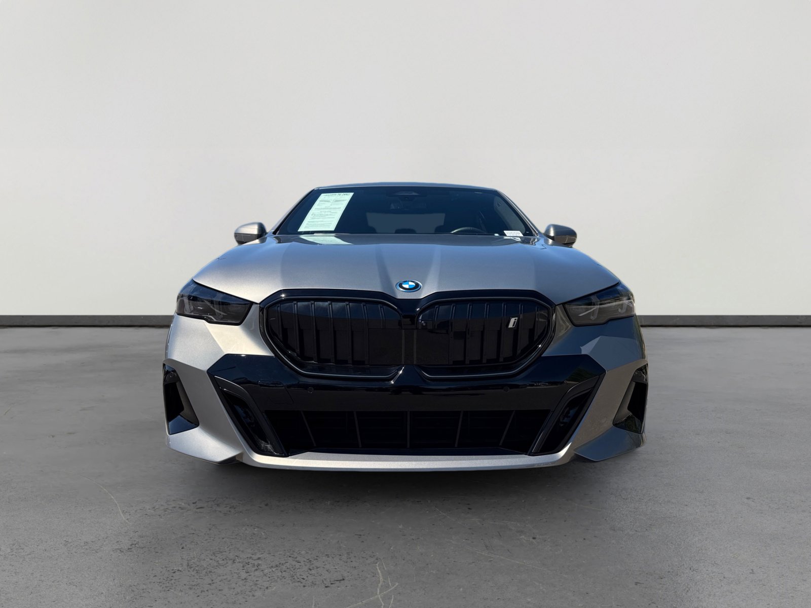 Used 2025 BMW i5 eDrive40i w/ M Sport Package image 8