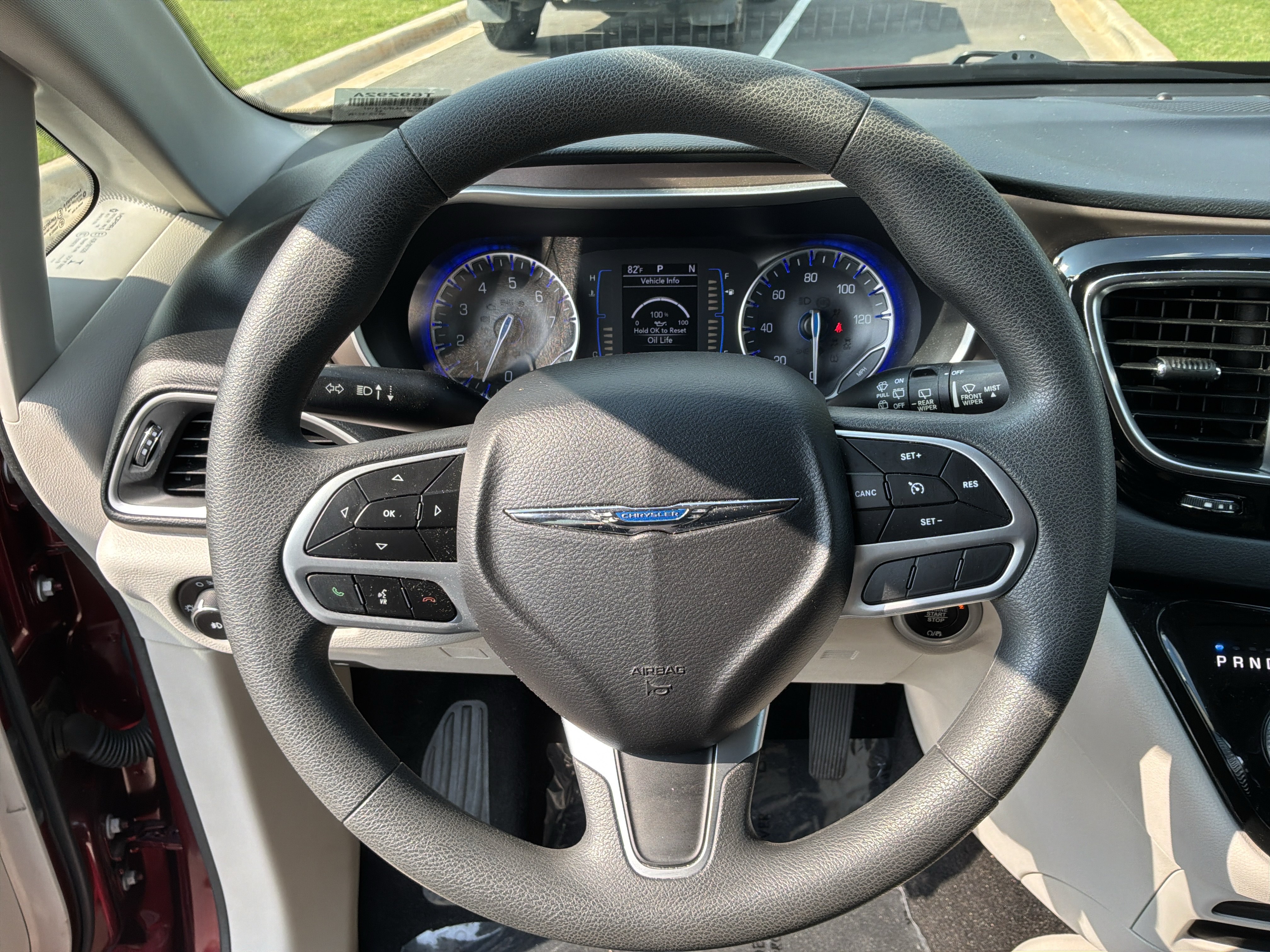 Used 2018 Chrysler Pacifica Touring Plus FWD image 18