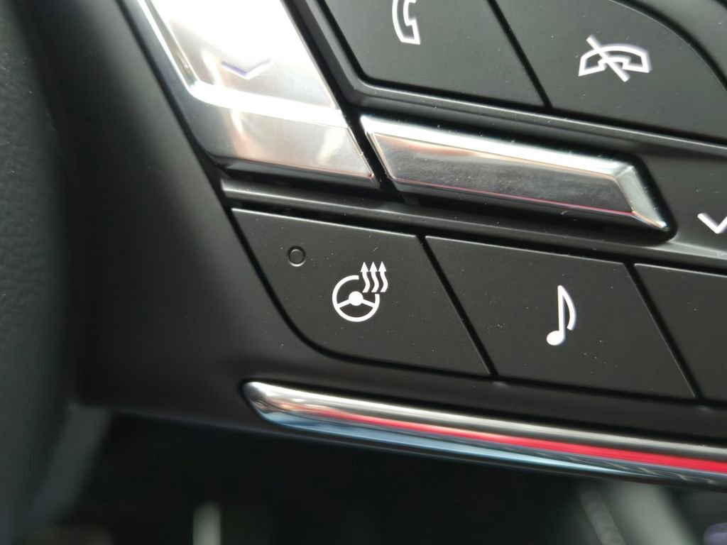 New 2025 Buick Envision Sport Touring image 7