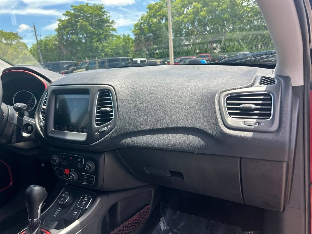 Used 2021 Jeep Compass Trailhawk AWD/4WD image 25