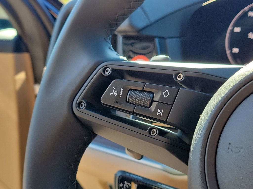 New 2026 Porsche Cayenne S image 34