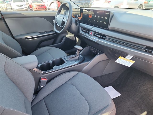 New 2025 Kia K4 LXS image 15