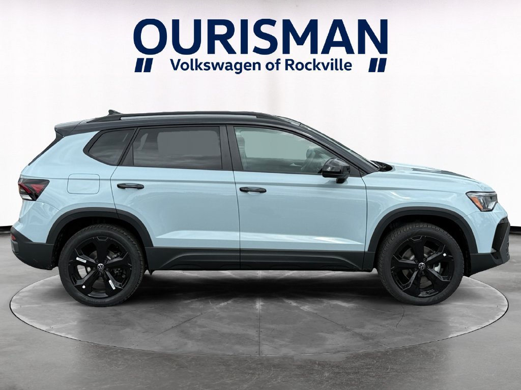 New 2027 Volkswagen Taos SE AWD/4WD image 7