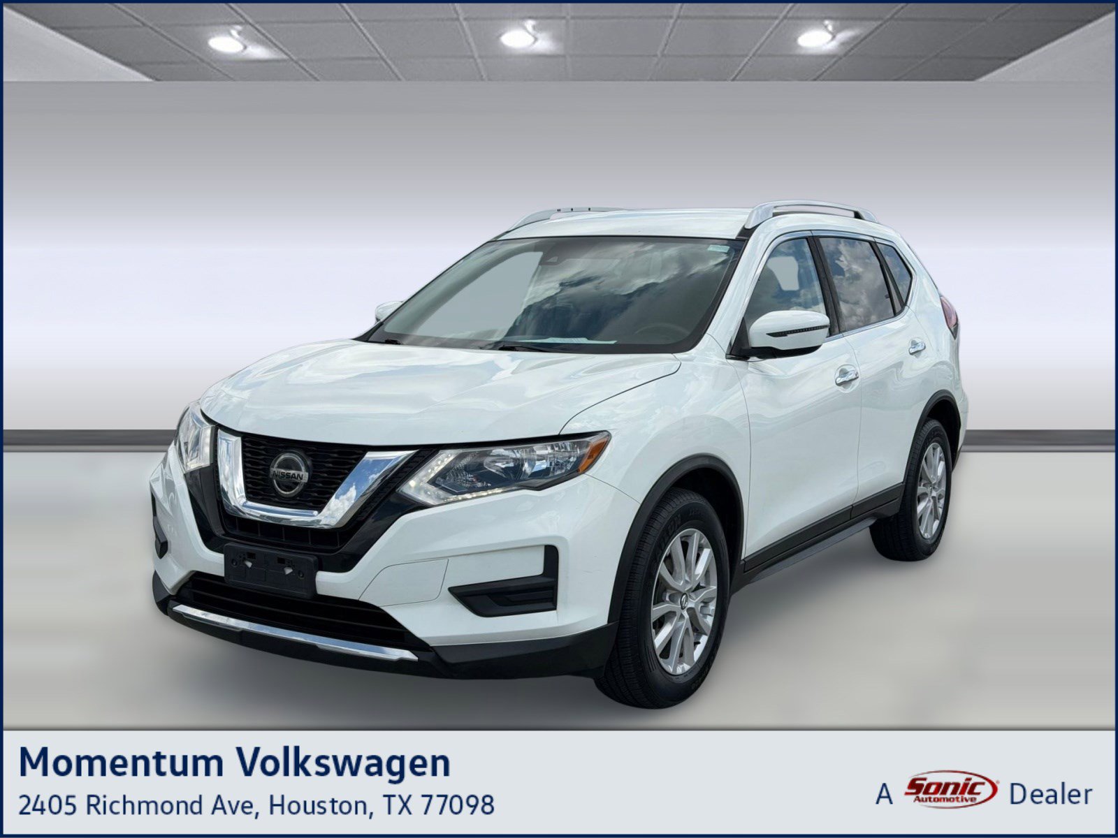 Used 2020 Nissan Rogue SV image 1