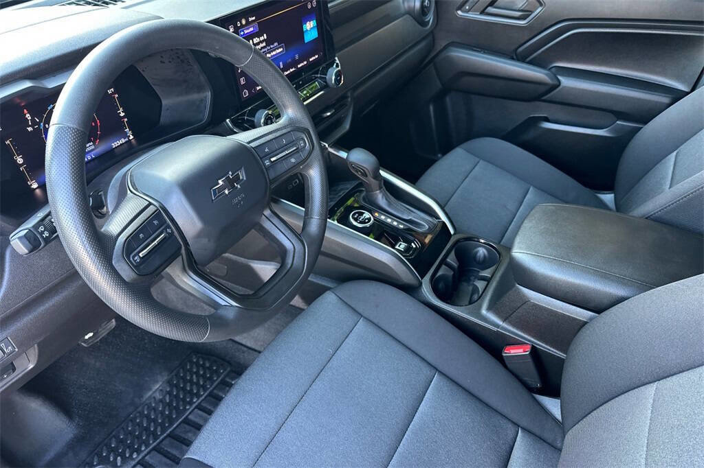 Used 2023 Chevrolet Colorado Trail Boss w/ Advanced Trailering Package image 10