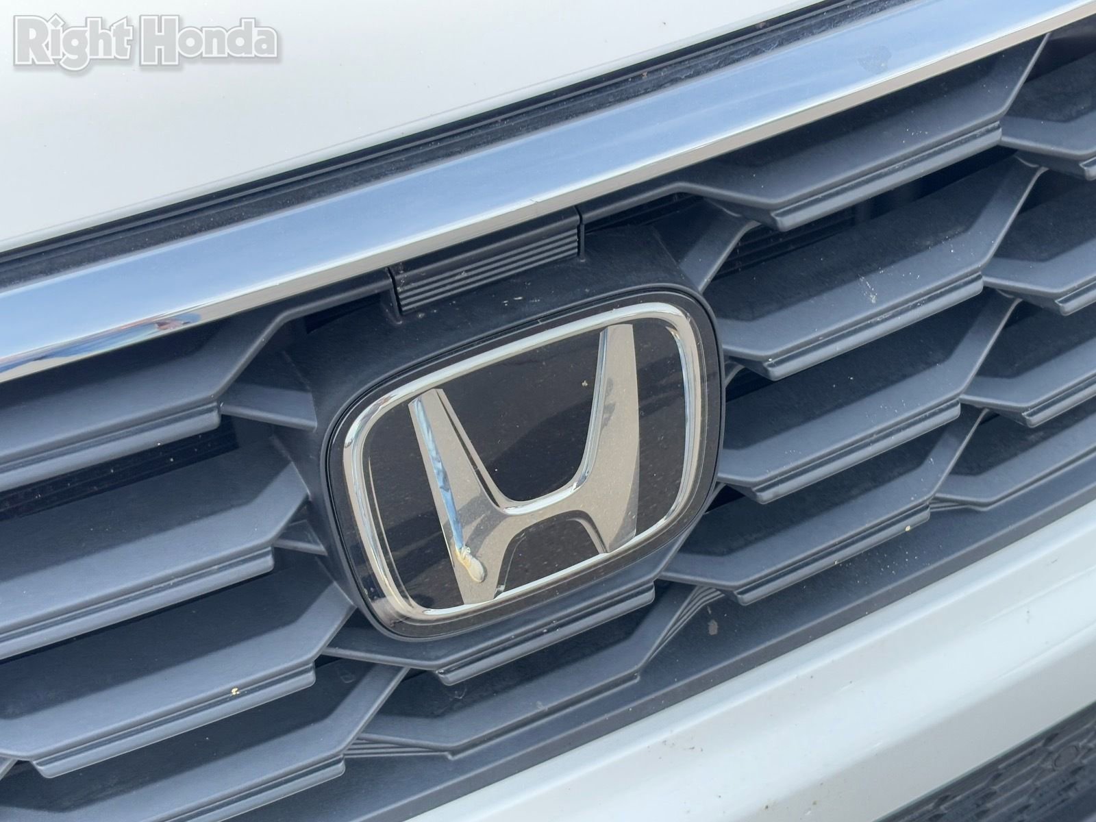 Used 2024 Honda Pilot LX image 7