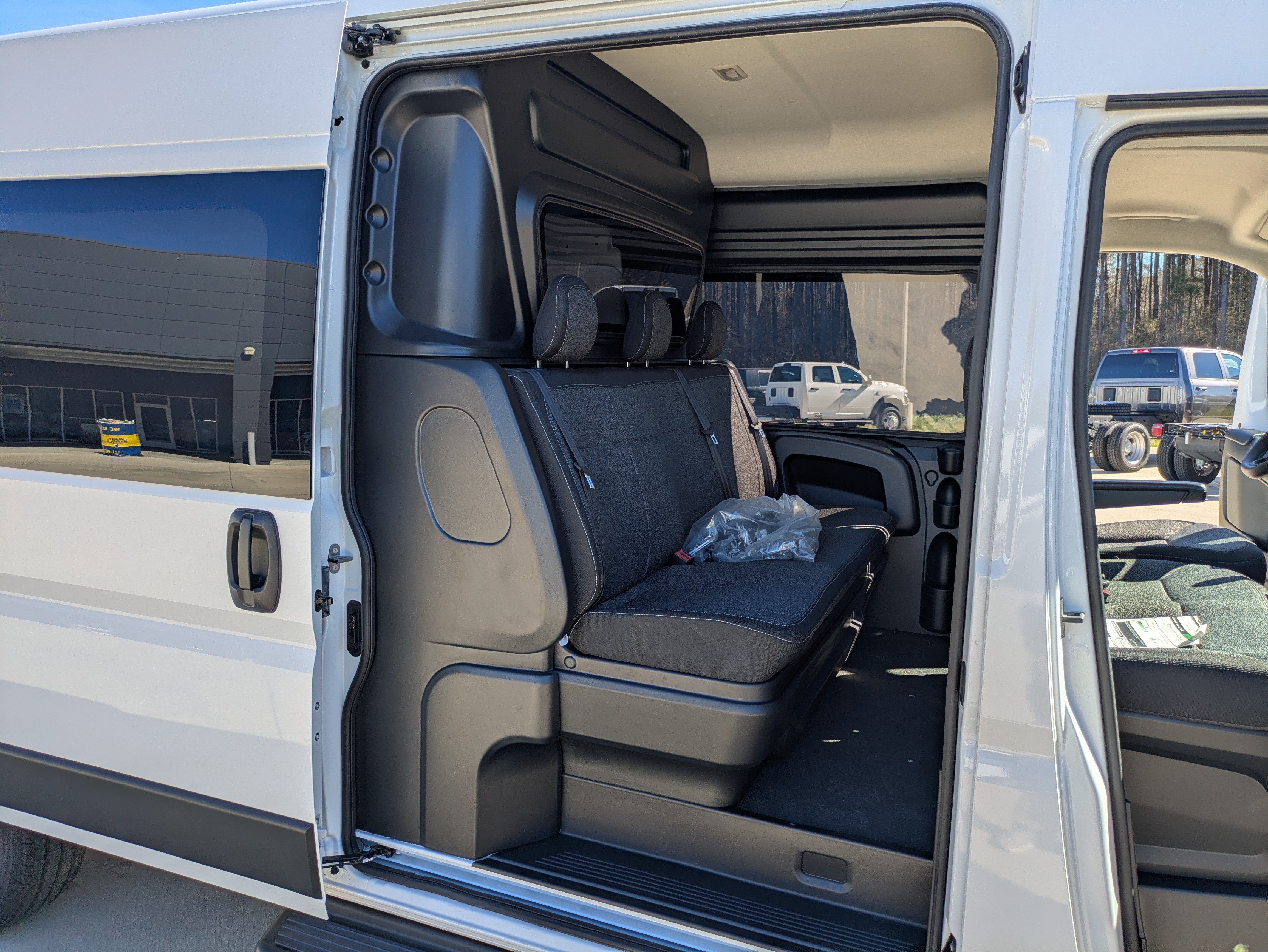 New 2026 RAM ProMaster 3500 w/ Crew Van Package FWD image 15