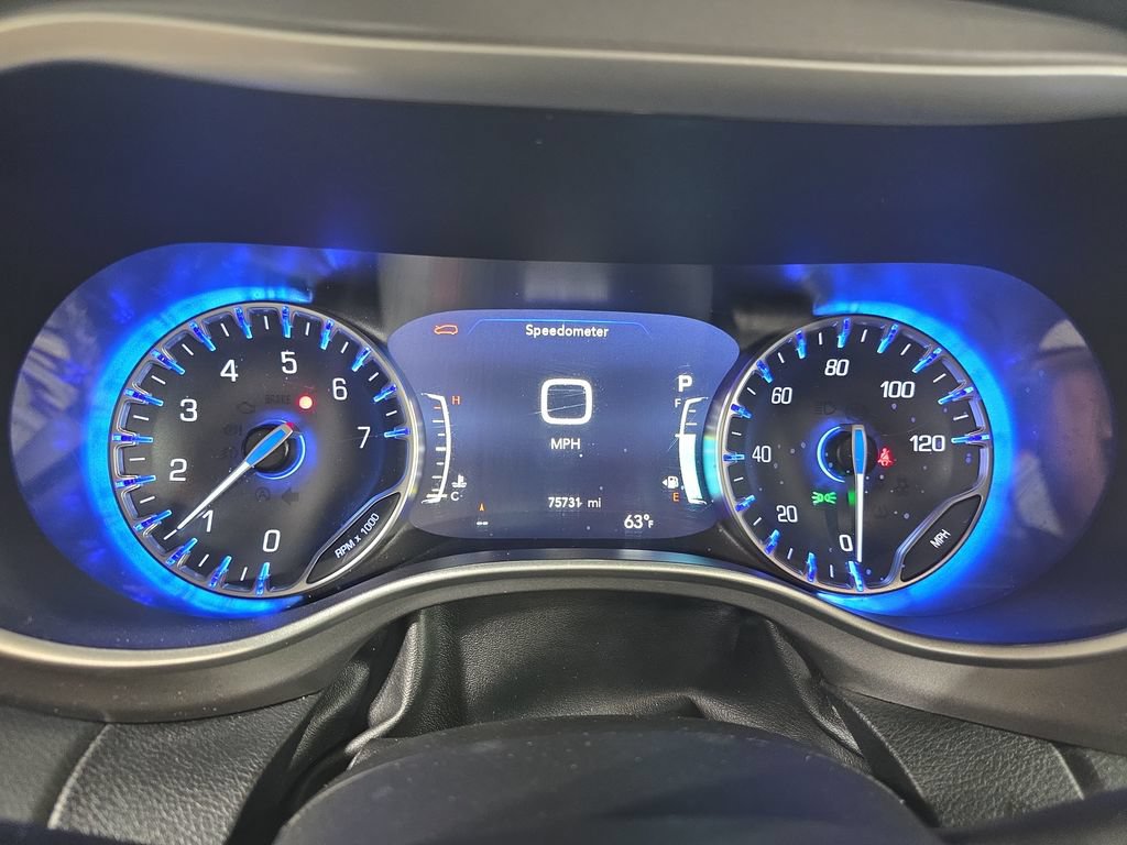 Used 2023 Chrysler Pacifica Touring-L FWD image 21