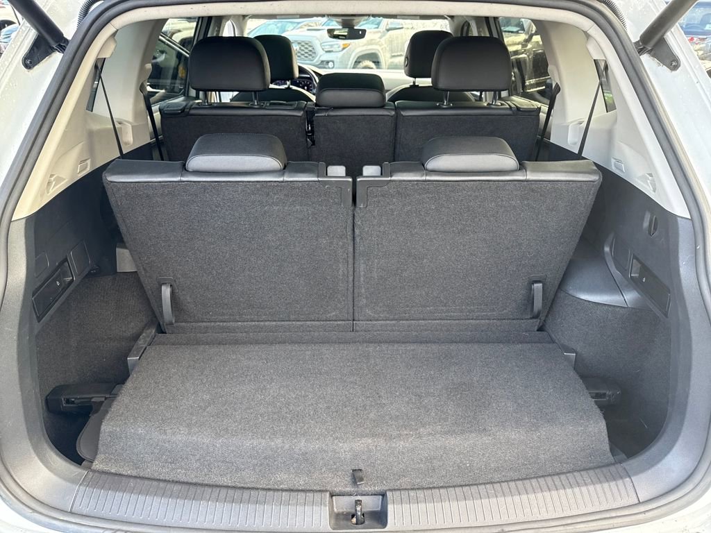 Used 2019 Volkswagen Tiguan SEL Premium w/ 3rd Row Seat Package image 23