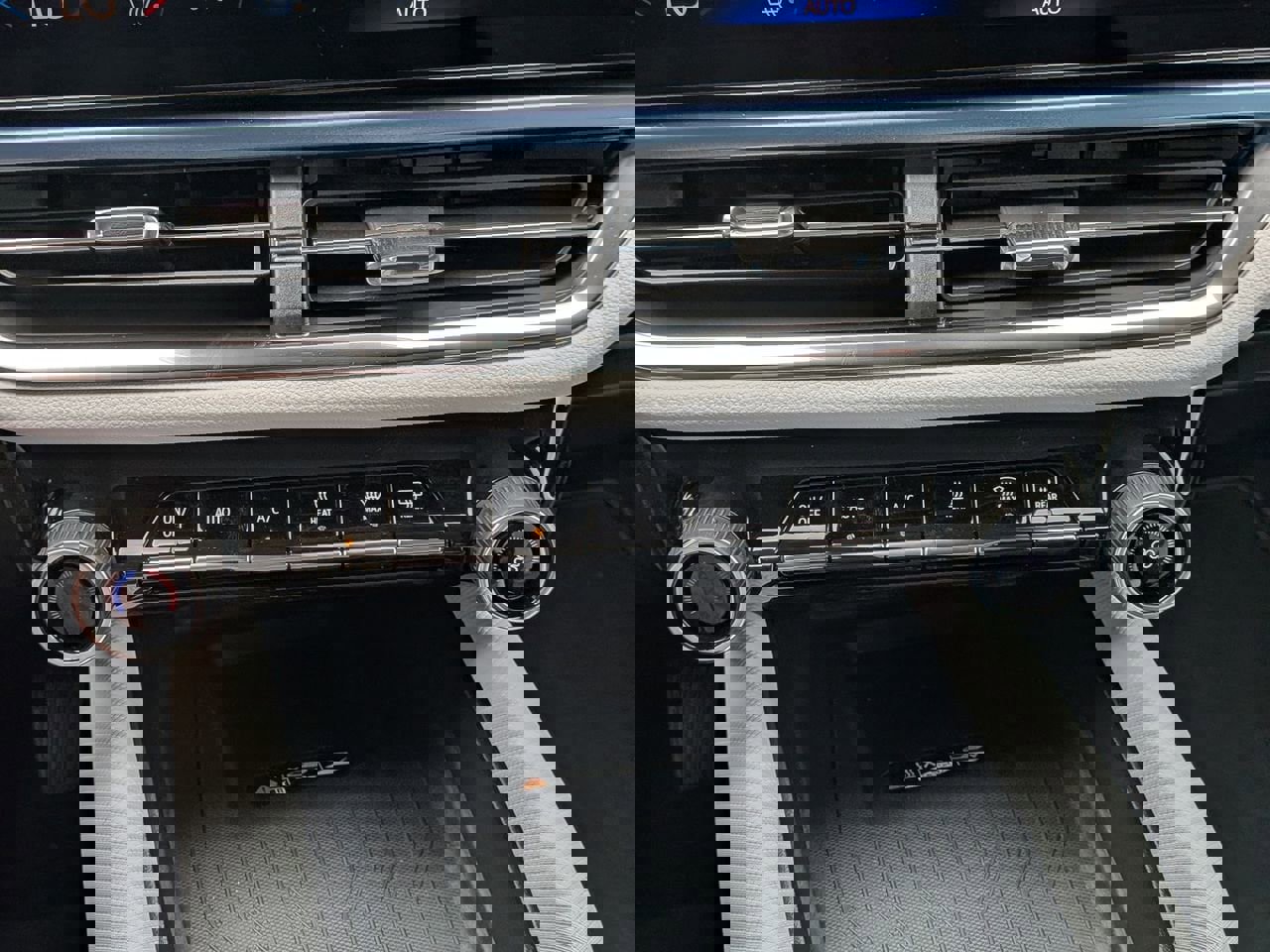 New 2026 Chevrolet Equinox EV LT image 17