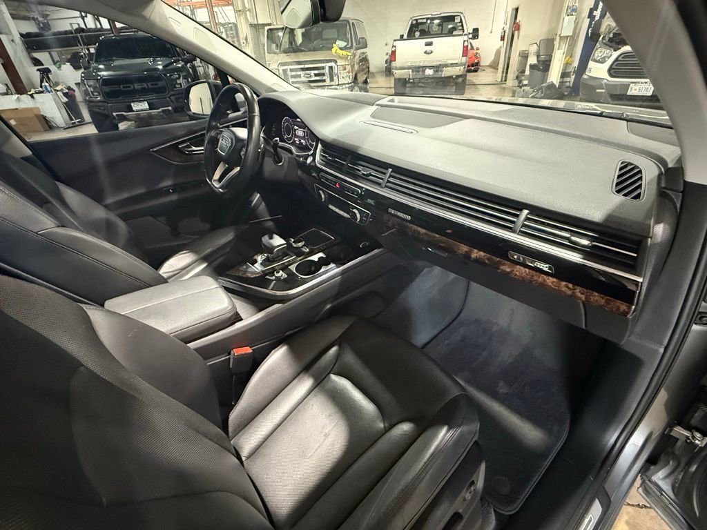 Used 2017 Audi Q7 3.0T Prestige AWD/4WD image 15