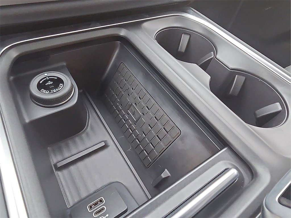 New 2025 Ford Expedition Active image 20