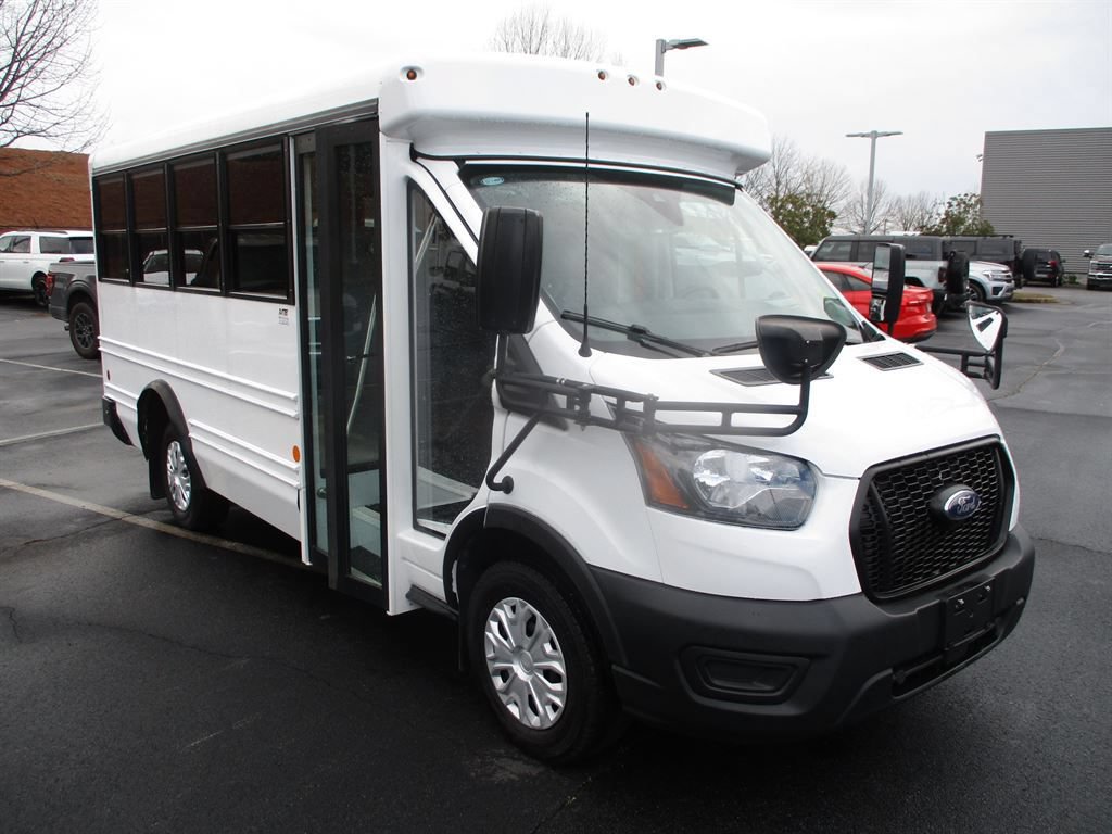 Used 2023 Ford Transit 250 RWD image 2