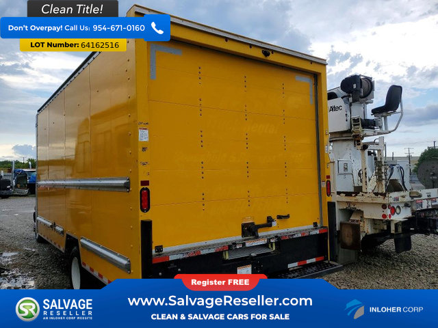 Used 2022 GMC Savana 3500 Extended w/ Power Convenience Package RWD image 3