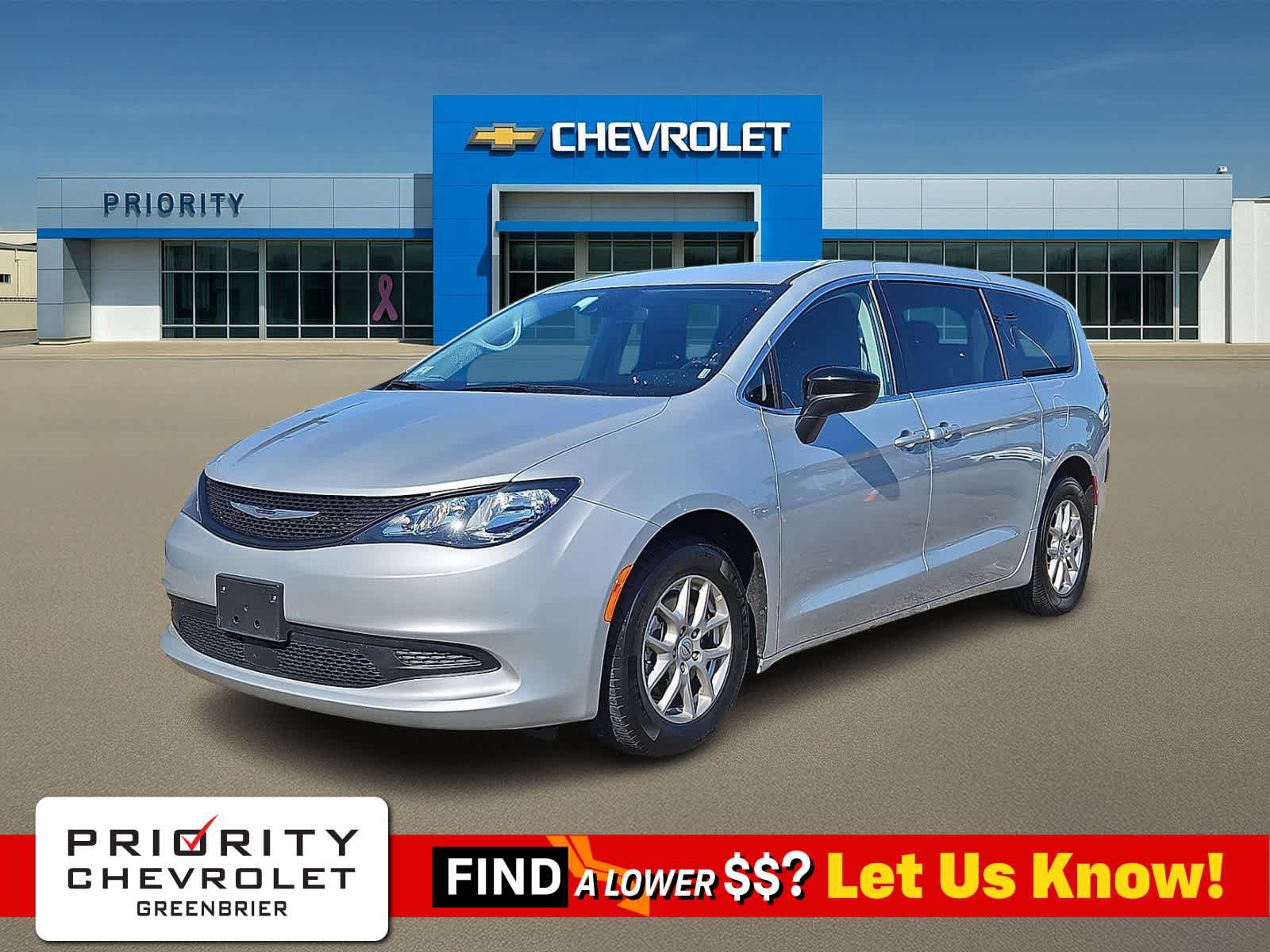 Used 2024 Chrysler Voyager LX FWD image 1