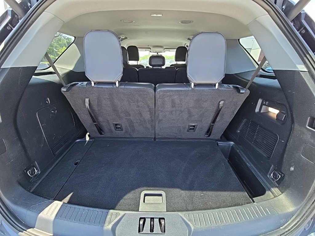 Used 2023 Ford Explorer XLT w/ Equipment Group 202A image 41