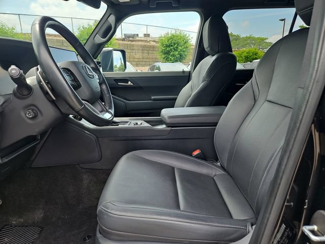 Used 2024 Lexus GX 550 w/ Accessory Package (2T) AWD/4WD image 16