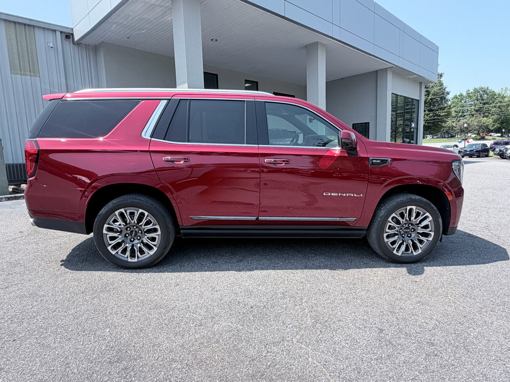 Used 2023 GMC Yukon Denali Ultimate AWD/4WD image 4