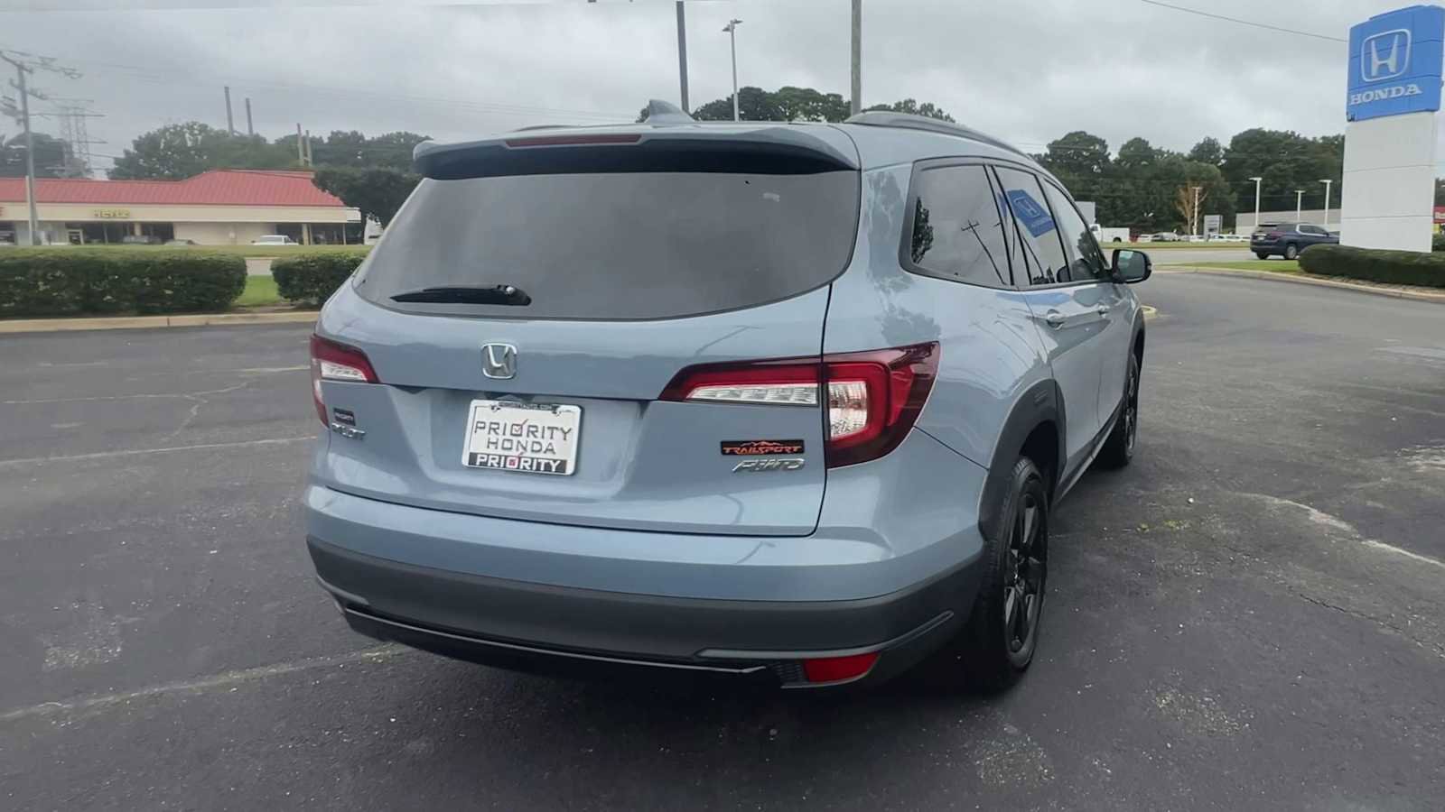 Certified 2022 Honda Pilot TrailSport image 8