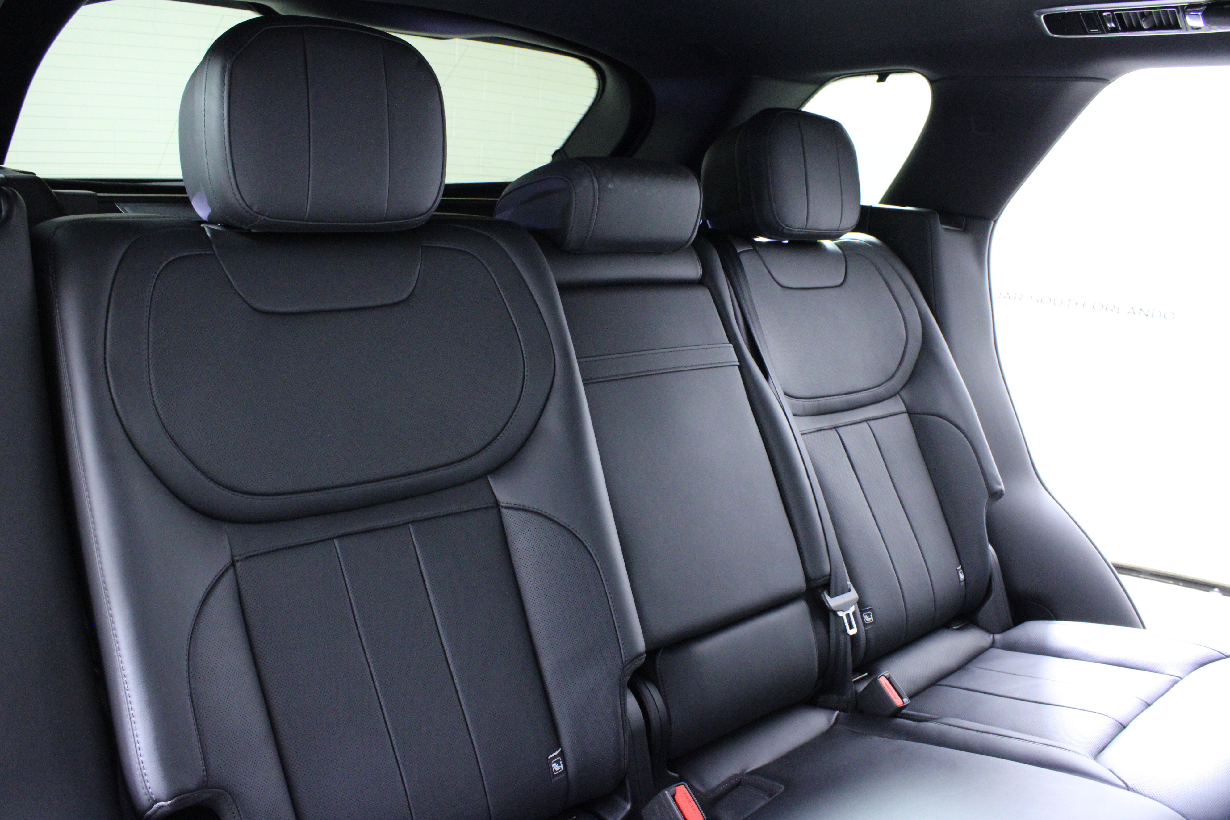 Used 2025 Land Rover Range Rover Sport Dynamic SE image 14