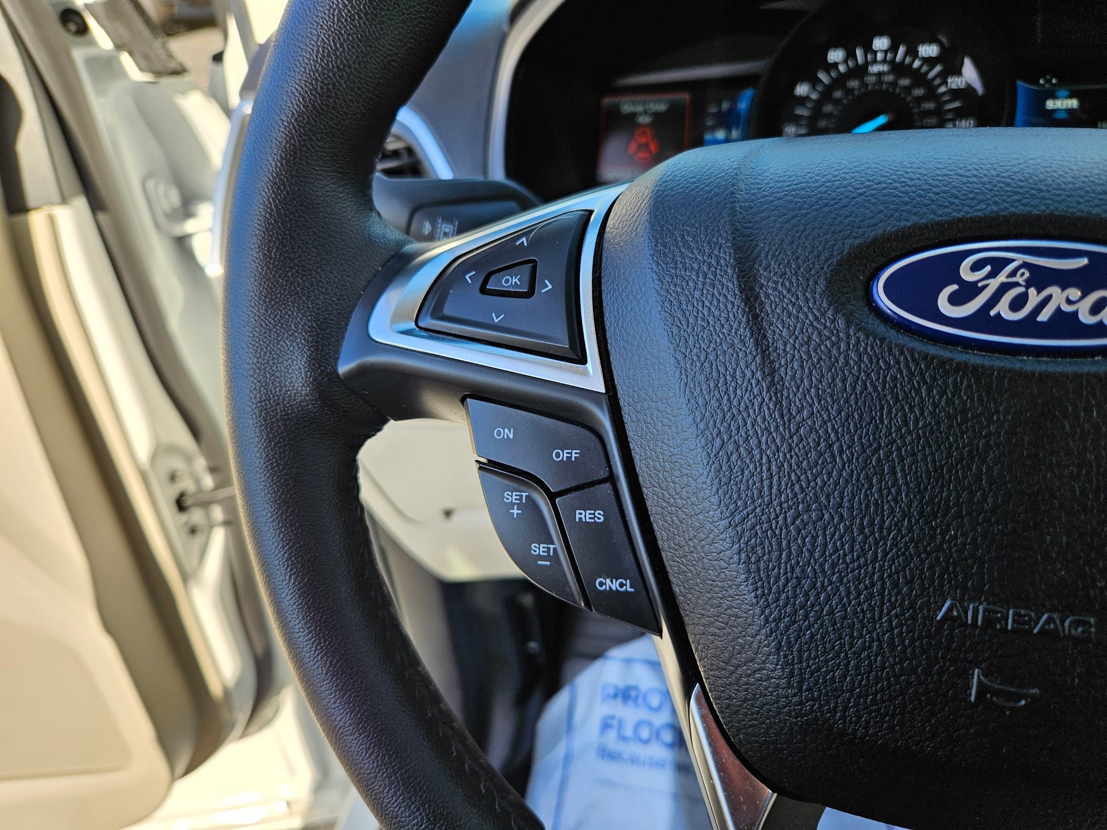 Used 2023 Ford Edge Titanium image 10