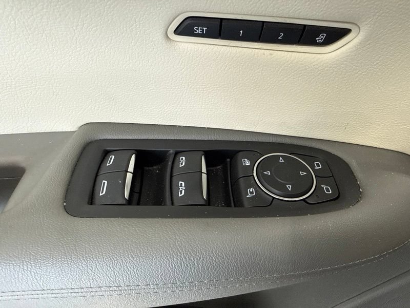 Used 2021 Cadillac XT5 Premium Luxury FWD image 22